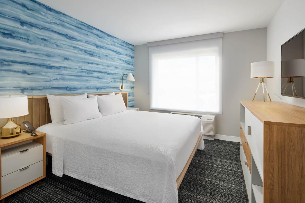 Towneplace Suites By Marriott Tampa Casino Area Orient Park Εξωτερικό φωτογραφία