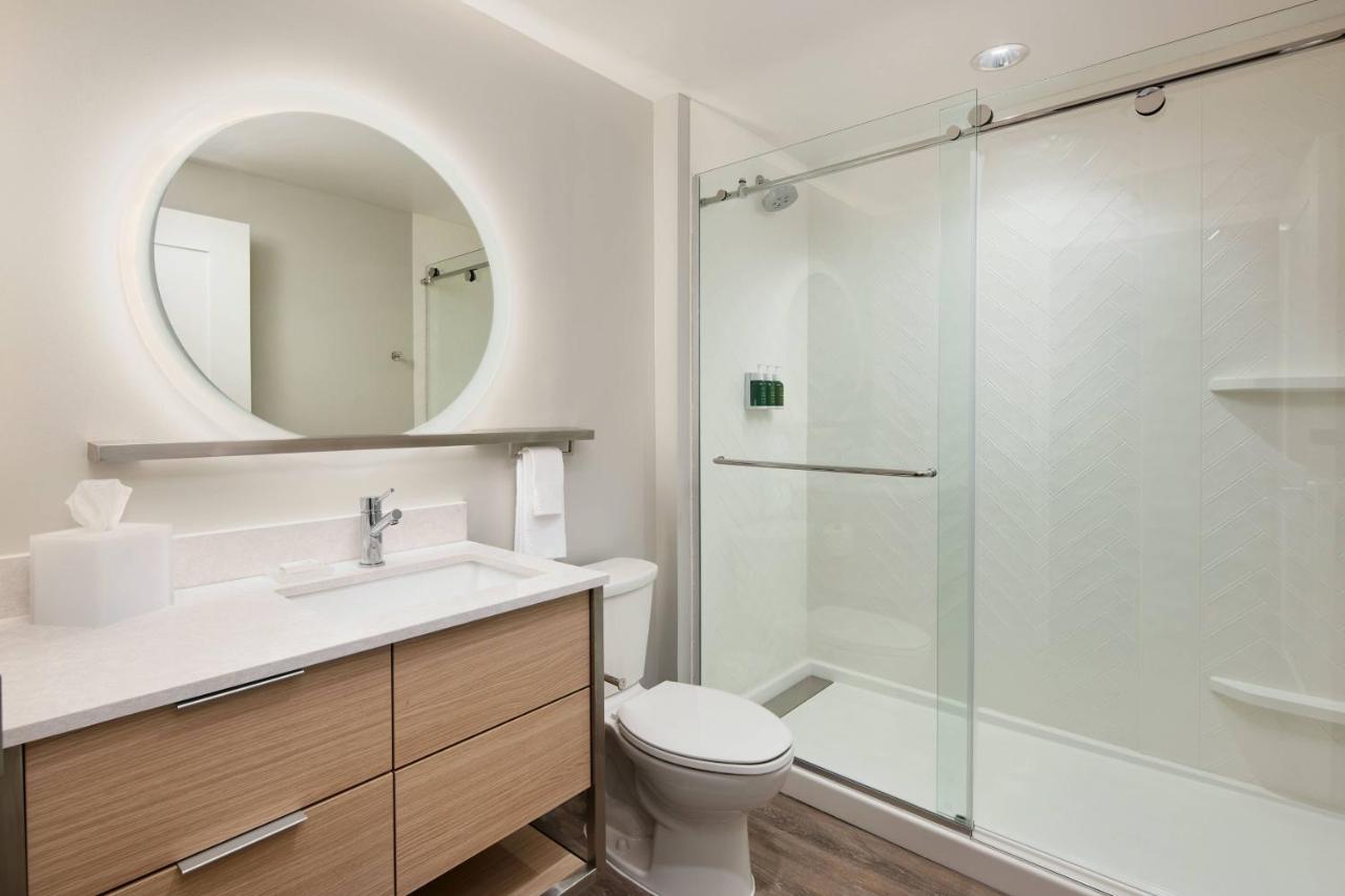 Towneplace Suites By Marriott Tampa Casino Area Orient Park Εξωτερικό φωτογραφία