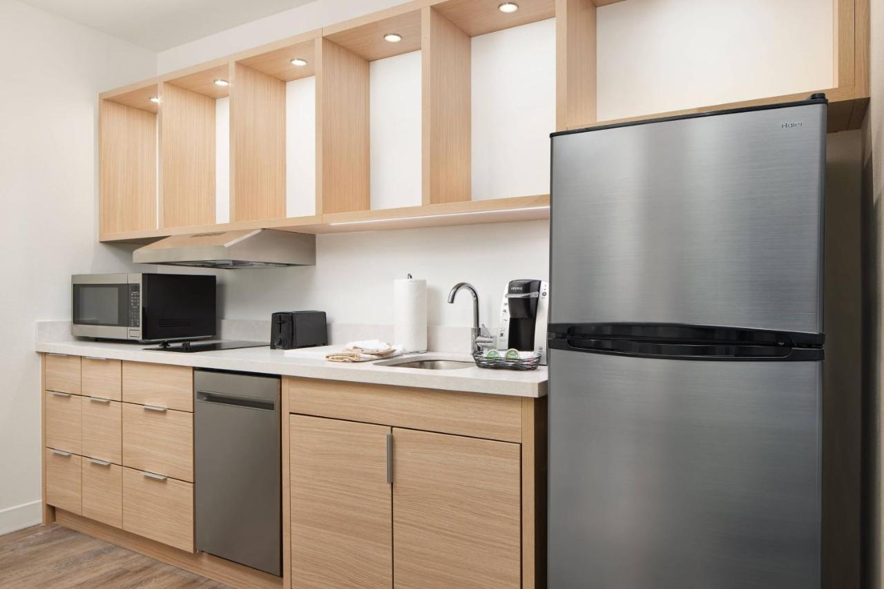 Towneplace Suites By Marriott Tampa Casino Area Orient Park Εξωτερικό φωτογραφία