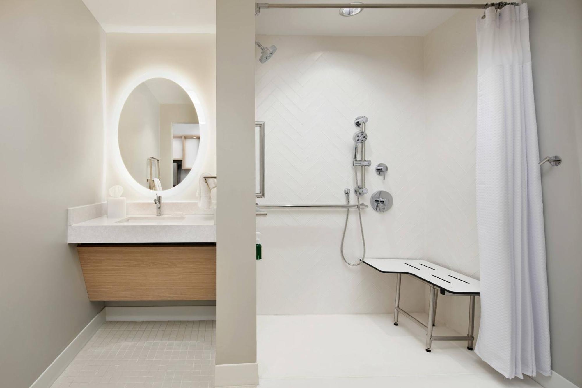 Towneplace Suites By Marriott Tampa Casino Area Orient Park Εξωτερικό φωτογραφία