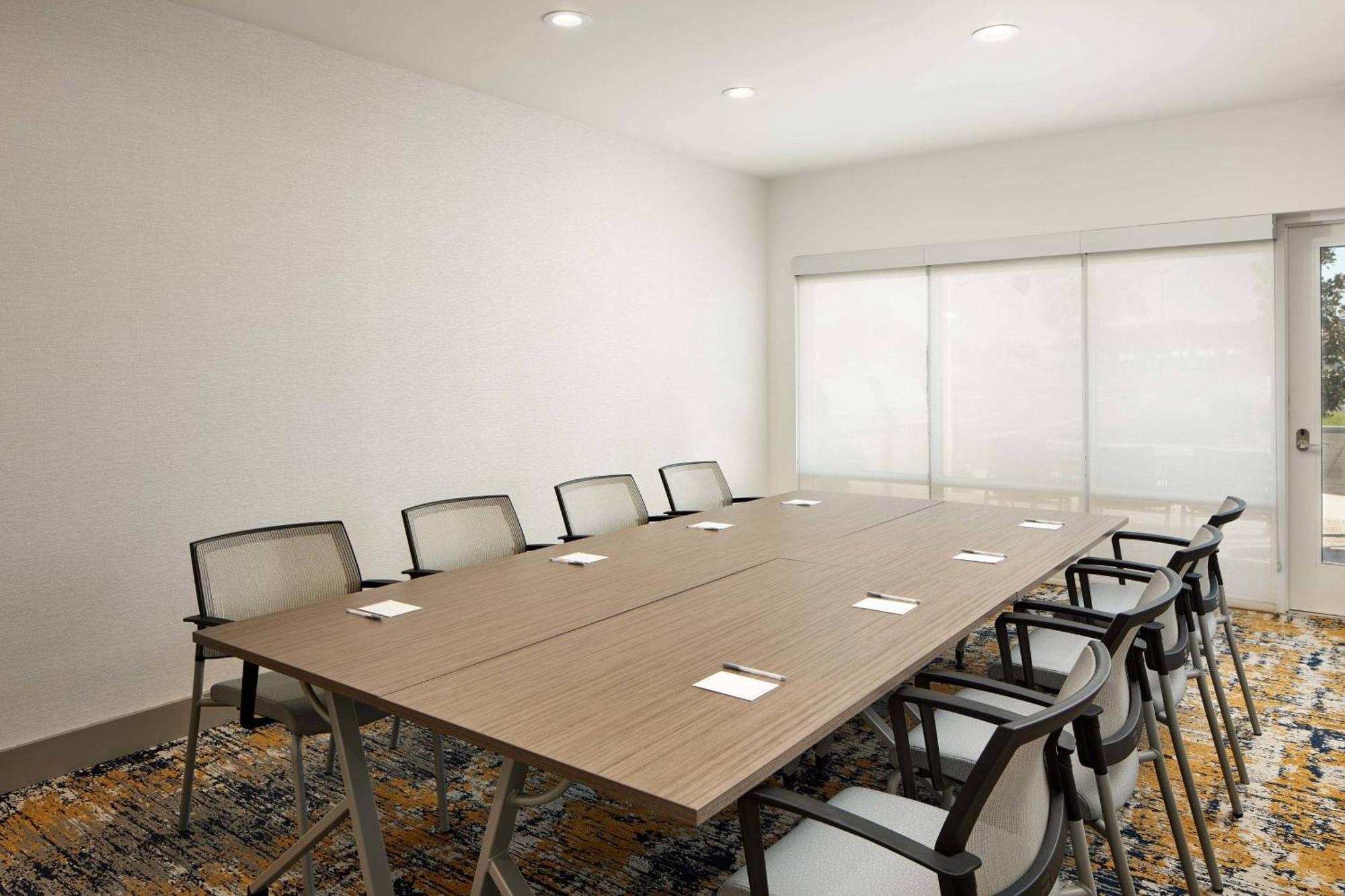Towneplace Suites By Marriott Tampa Casino Area Orient Park Εξωτερικό φωτογραφία