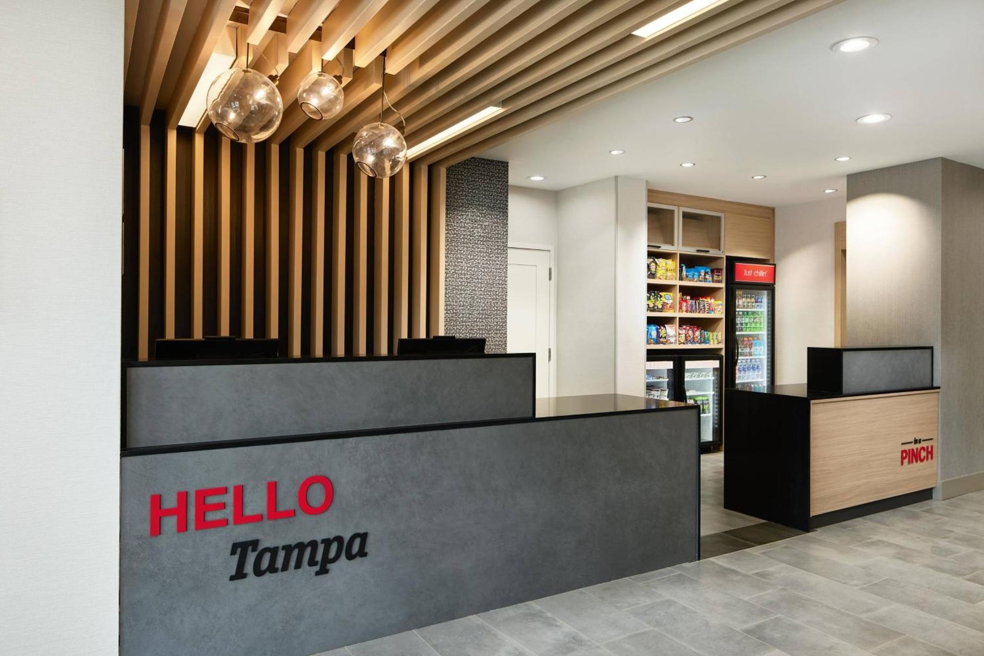 Towneplace Suites By Marriott Tampa Casino Area Orient Park Εξωτερικό φωτογραφία