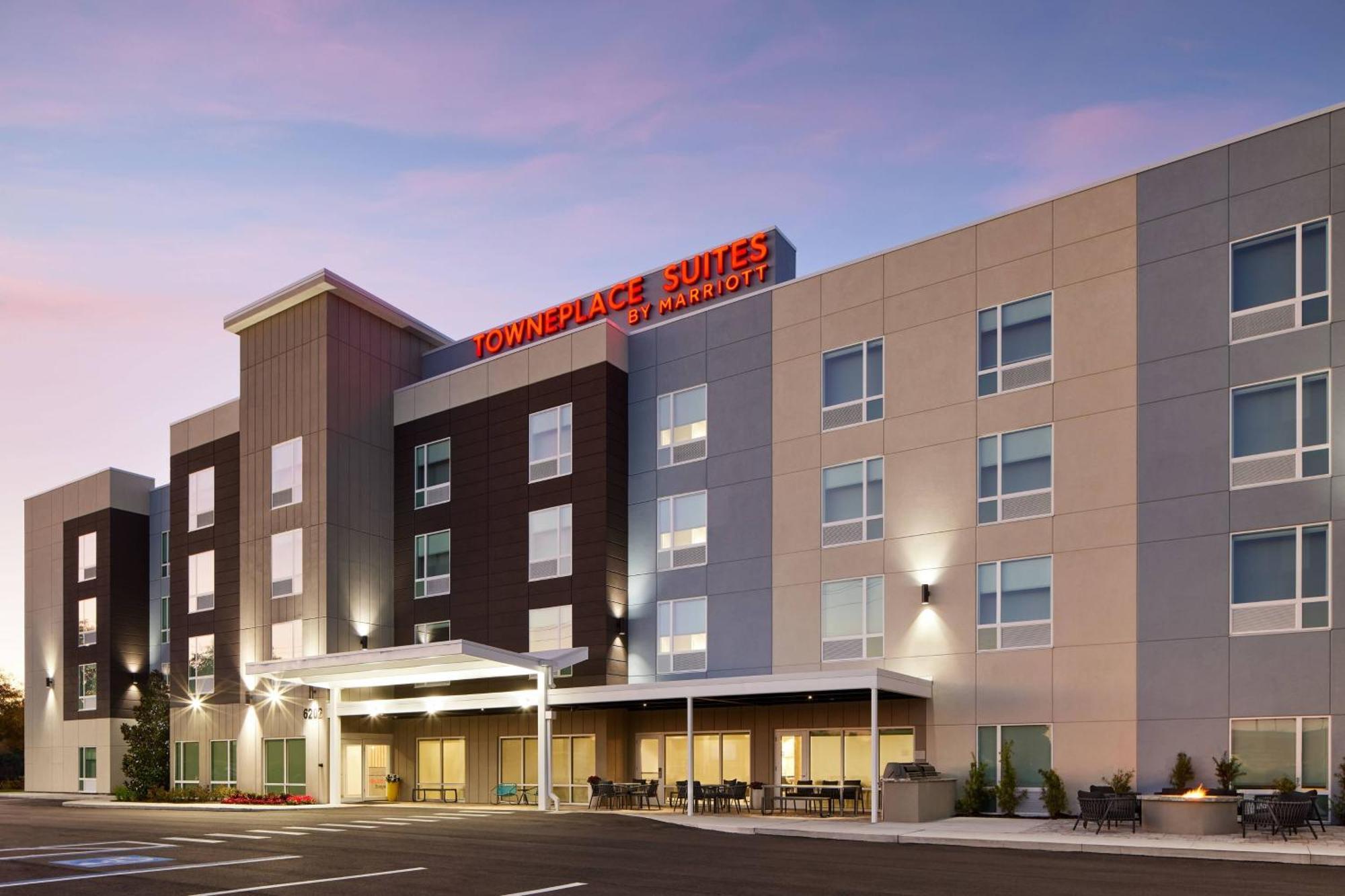 Towneplace Suites By Marriott Tampa Casino Area Orient Park Εξωτερικό φωτογραφία